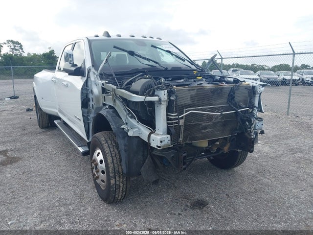 Ram 3500 Laramie  4x4 8' Box