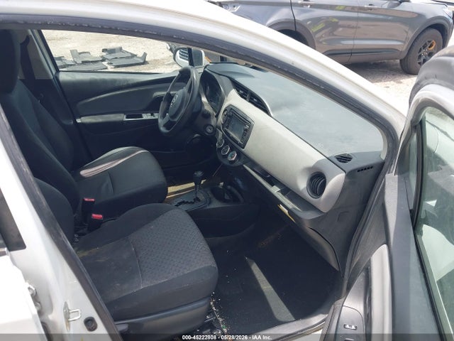 Toyota Yaris L