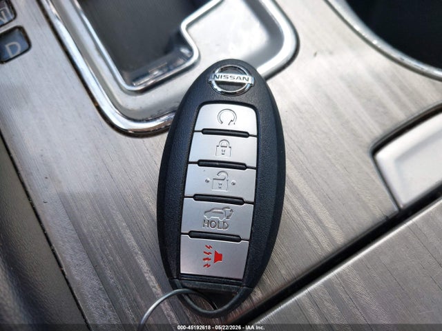 Nissan Murano Sv