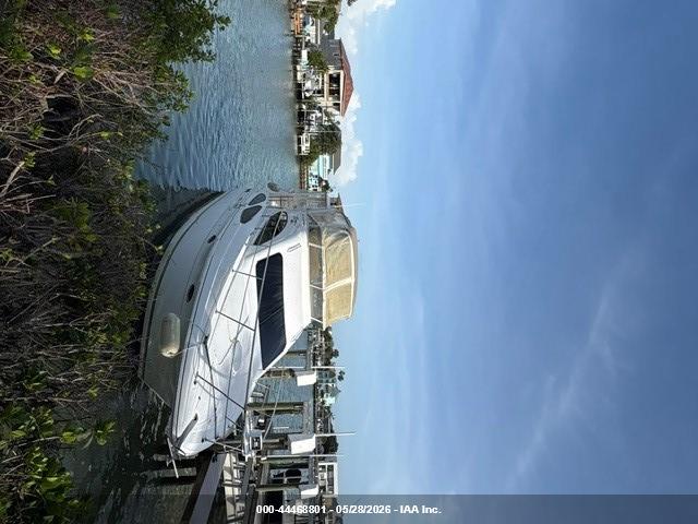 Cruisers Yachts 38