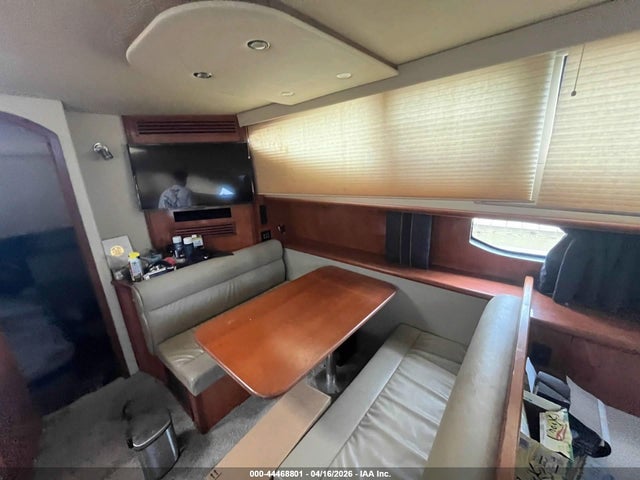 Cruisers Yachts 38