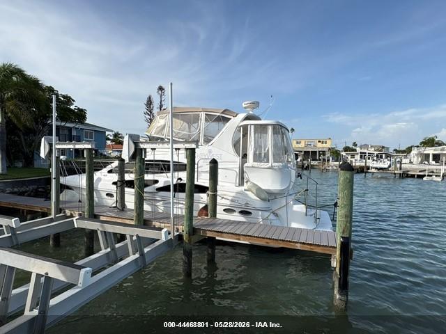 Cruisers Yachts 38