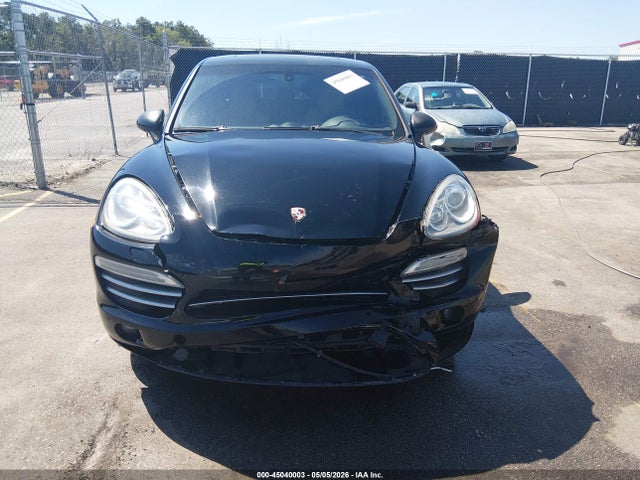 Porsche Cayenne Platinum Edition