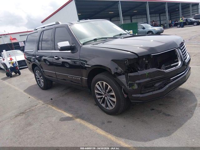 Salvage Lincoln Navigator Image
