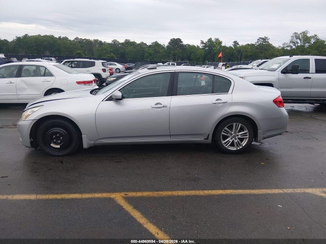 INFINITI G37 Journey