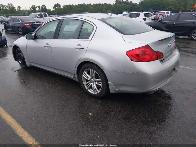 INFINITI G37 Journey
