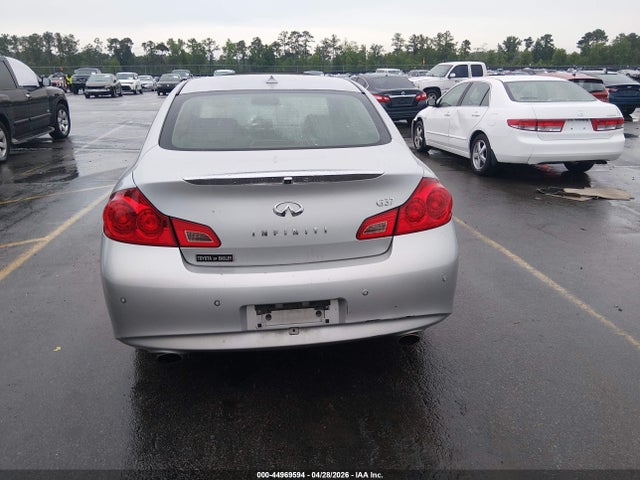 INFINITI G37 Journey
