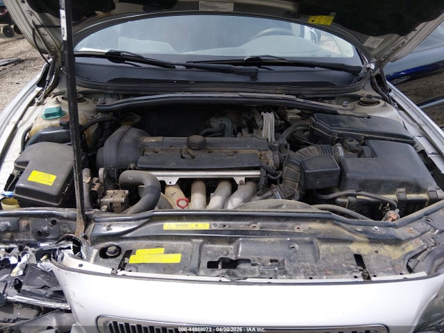 Volvo V70 2.4