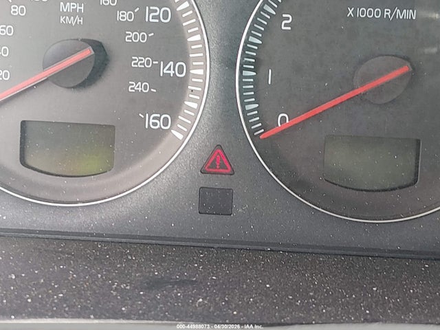 Volvo V70 2.4