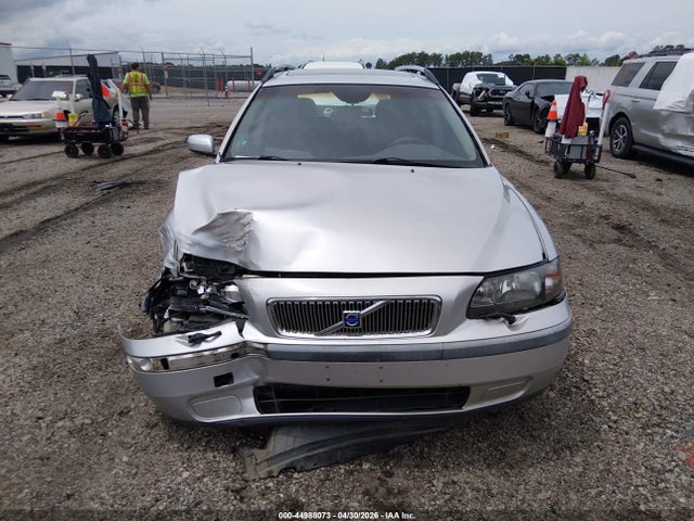 Volvo V70 2.4
