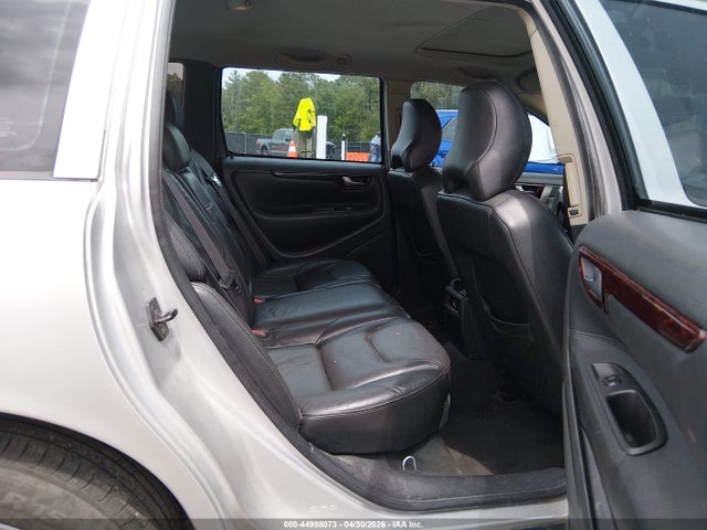 Volvo V70 2.4