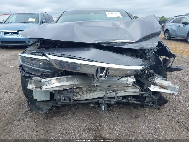 Honda Accord Touring 2.0t