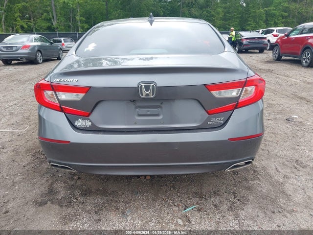 Honda Accord Touring 2.0t