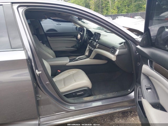 Honda Accord Touring 2.0t