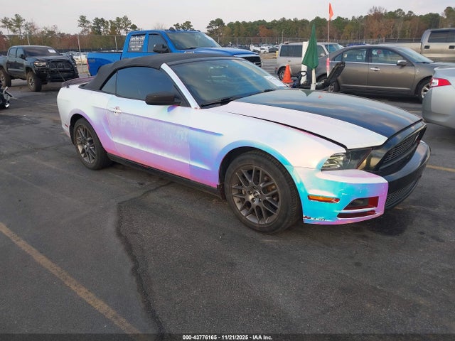 Salvage Ford Mustang Image