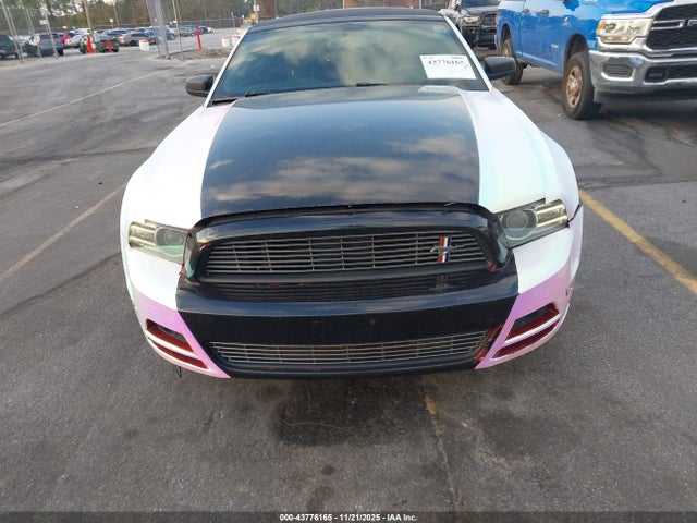 Ford Mustang V6 Premium