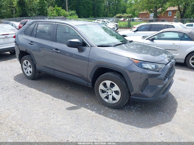 Salvage Toyota RAV4 Image