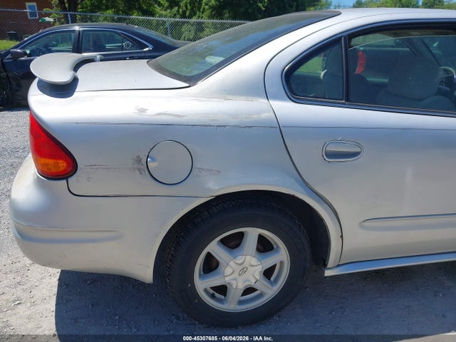 Oldsmobile Alero Gl1