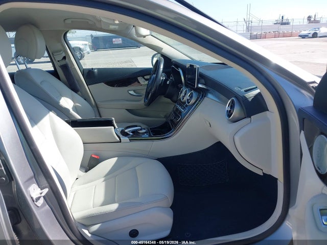 Mercedes-Benz C-Class Luxury