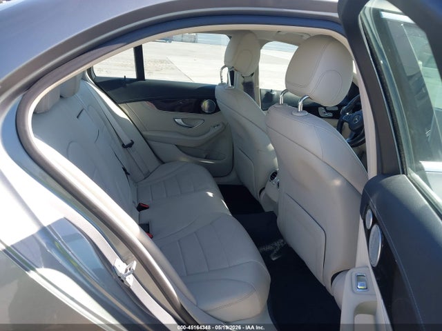 Mercedes-Benz C-Class Luxury