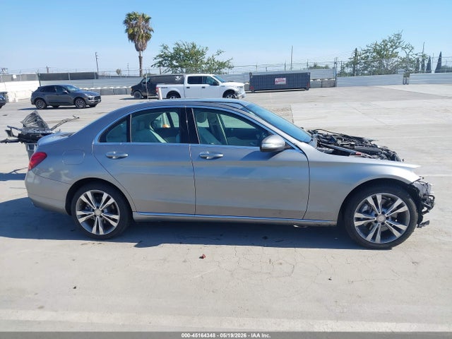 Mercedes-Benz C-Class Luxury