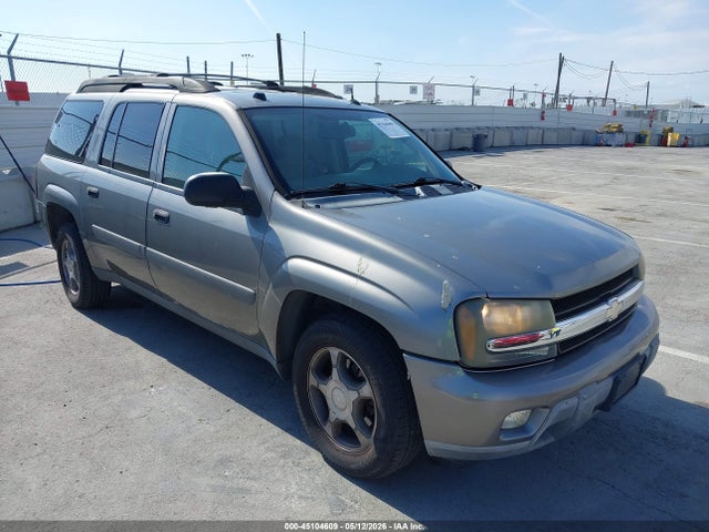 Salvage Chevrolet Trailblazer Image