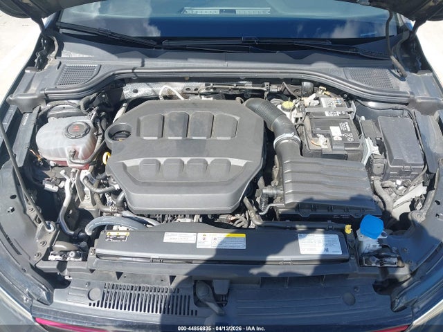 Volkswagen Golf 2.0t 40th Anniversary Edition