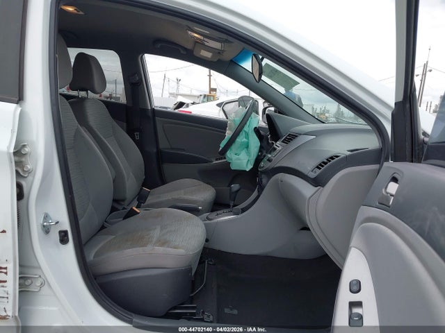 Hyundai ACCENT Gs