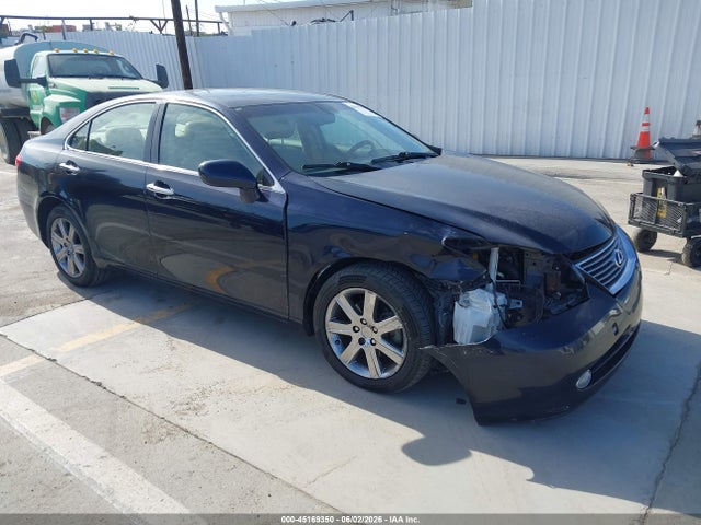 Salvage Lexus Es Image