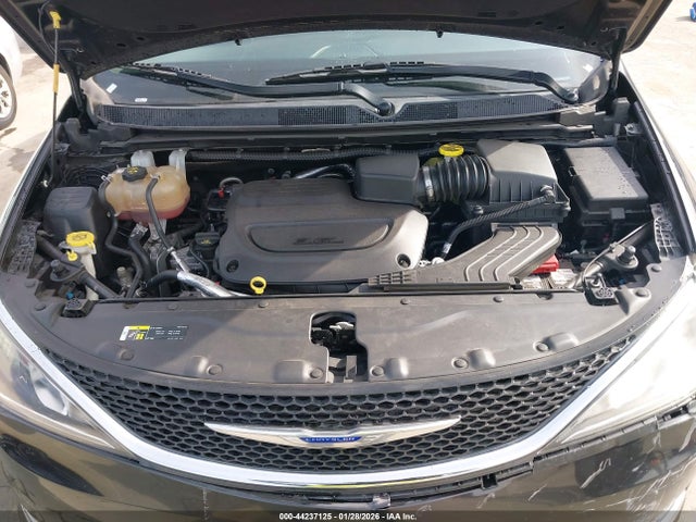 Chrysler Pacifica Touring L