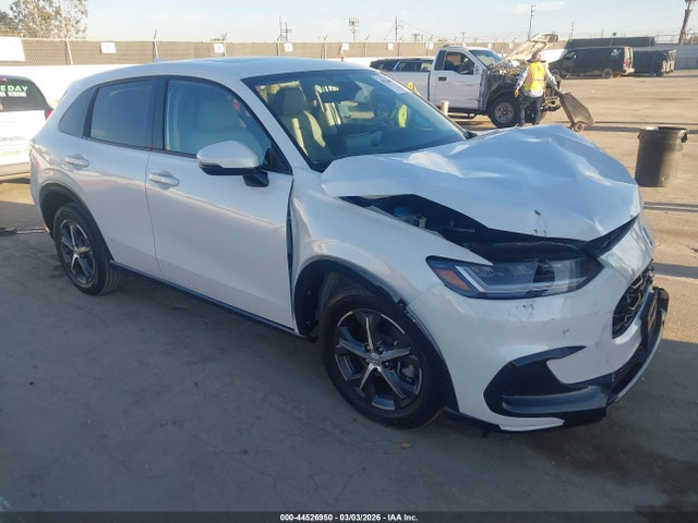 Salvage Honda HR-V Image