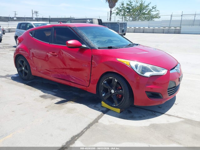 Salvage Hyundai VELOSTER Image
