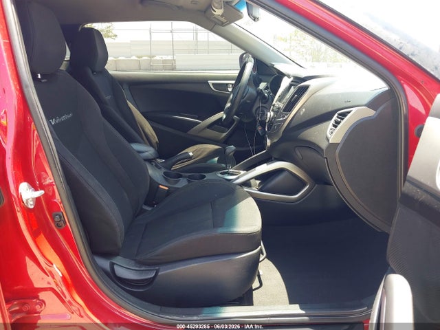 Hyundai VELOSTER