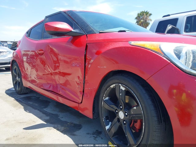 Hyundai VELOSTER