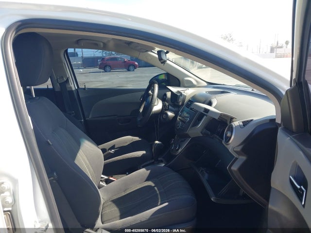 Chevrolet Sonic Lt Auto