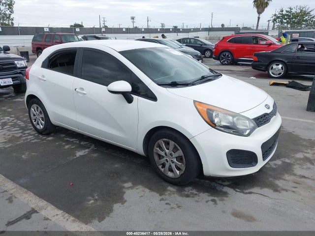 Salvage Kia Rio Image