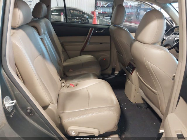 Toyota Highlander Limited V6