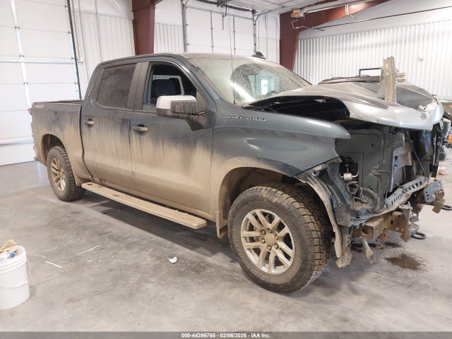 Salvage Chevrolet Silverado 1500 Image