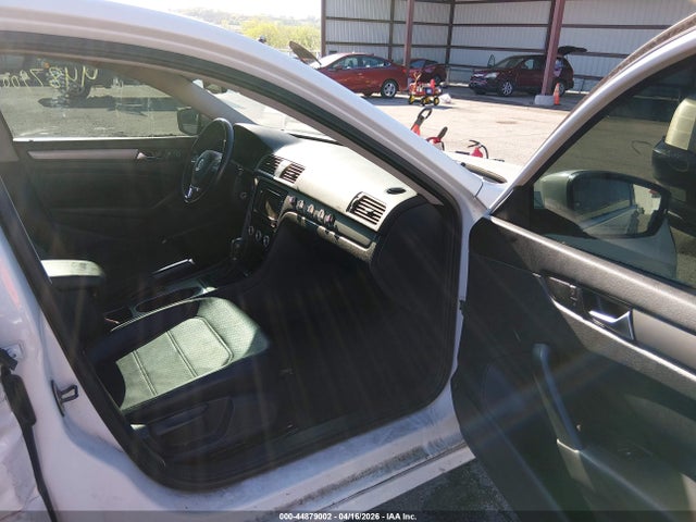 Volkswagen Passat 2.5l Se