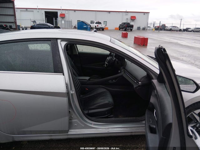 Hyundai ELANTRA Limited