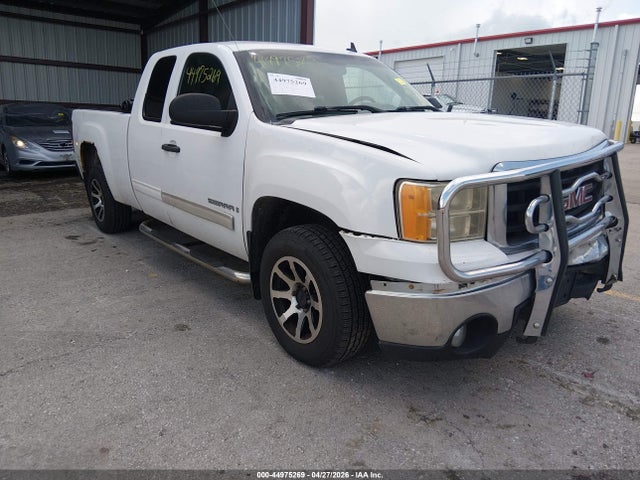 Salvage GMC Sierra 1500 Image