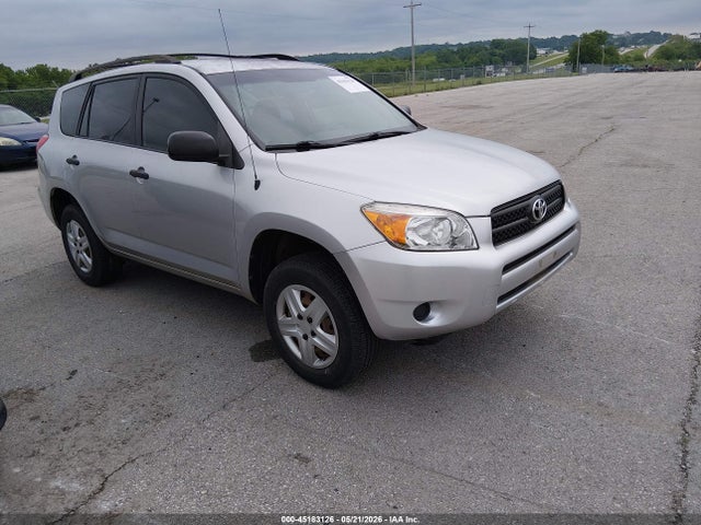 Salvage Toyota RAV4 Image