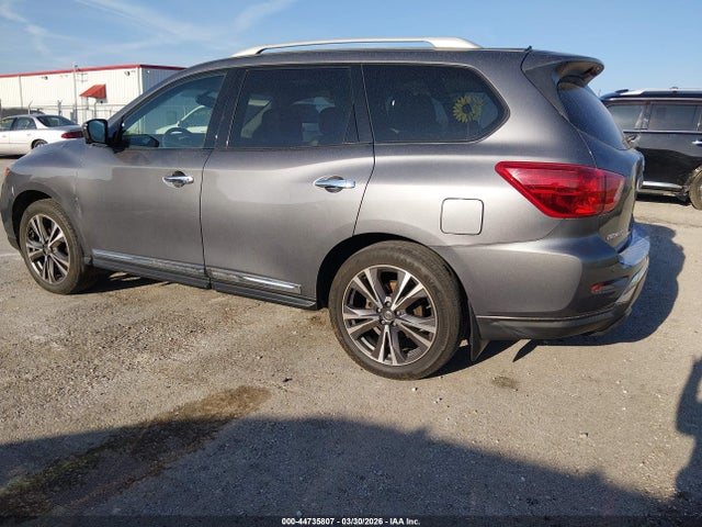 Nissan Pathfinder Platinum