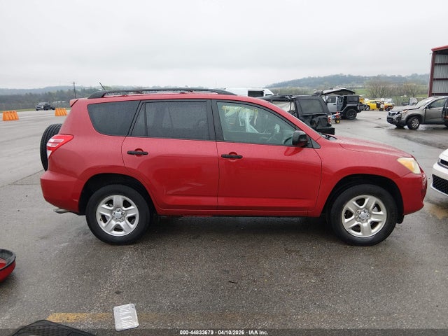 Toyota RAV4 Base V6