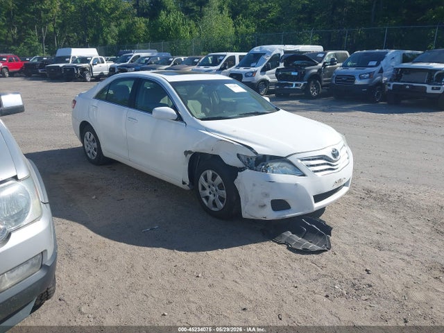 Salvage Toyota Camry Image