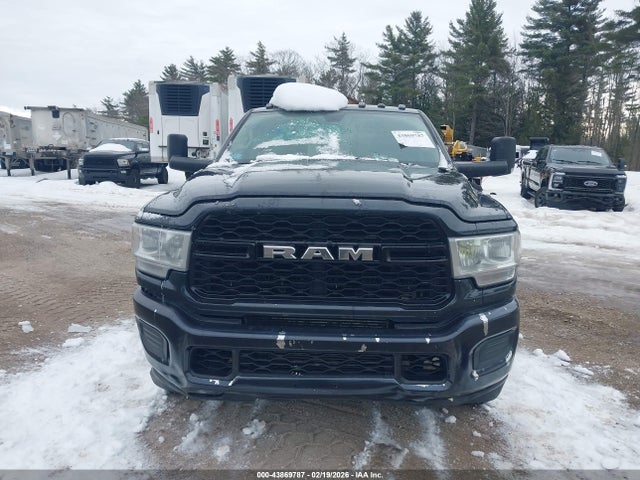 Ram 3500 Tradesman  4x4 8' Box