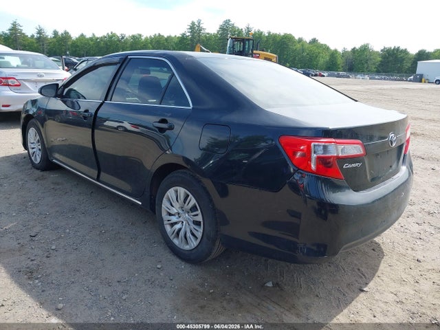 Toyota Camry Le