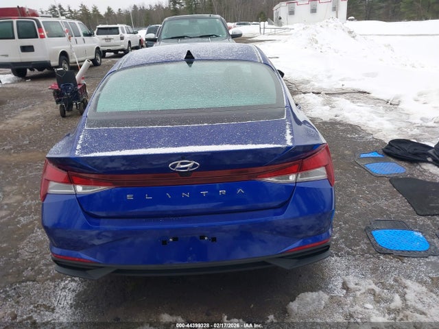 Hyundai ELANTRA Sel