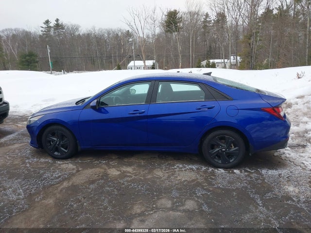 Hyundai ELANTRA Sel