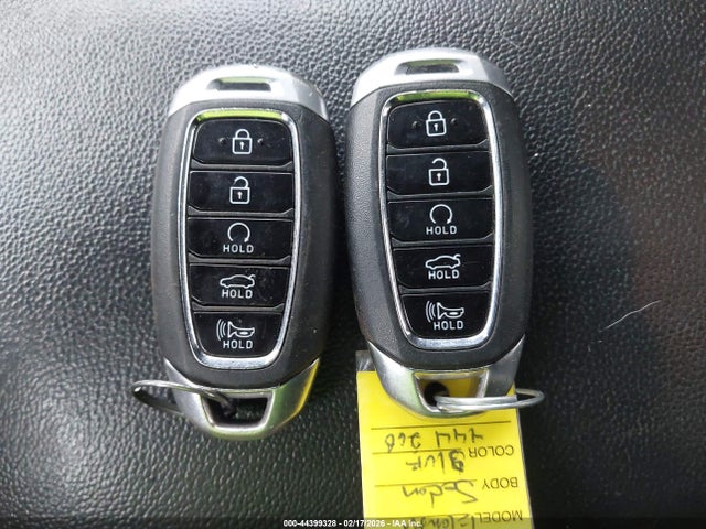 Hyundai ELANTRA Sel